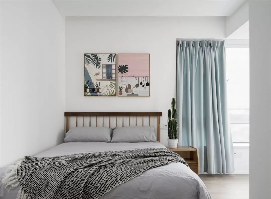 卧室太小床头柜放不下来,卧室床不放床头可以吗