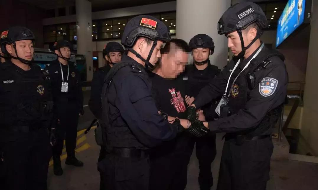 42名跨境电诈嫌犯被抓,三名网上在逃人员被抓获