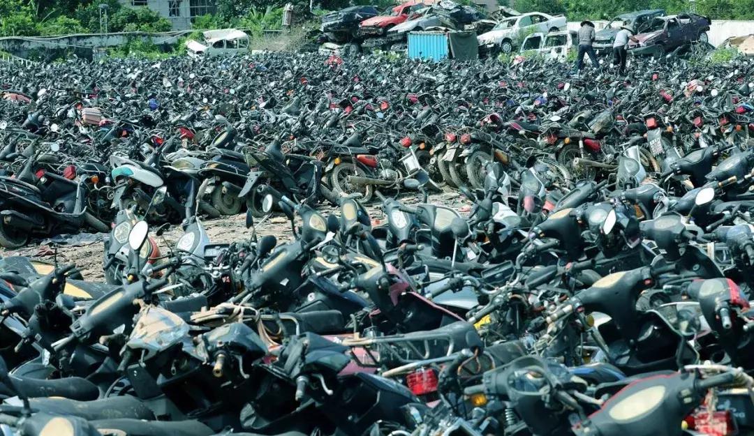 交警队查扣的摩托车最后怎么处理,被查扣物品怎么处理