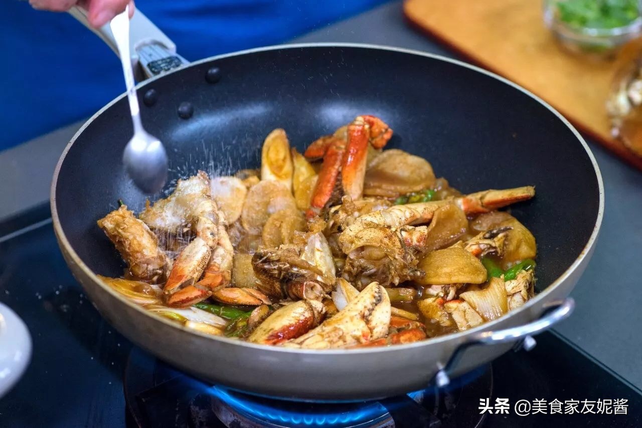 怎么样做香酥蟹,葱姜爆蟹教程