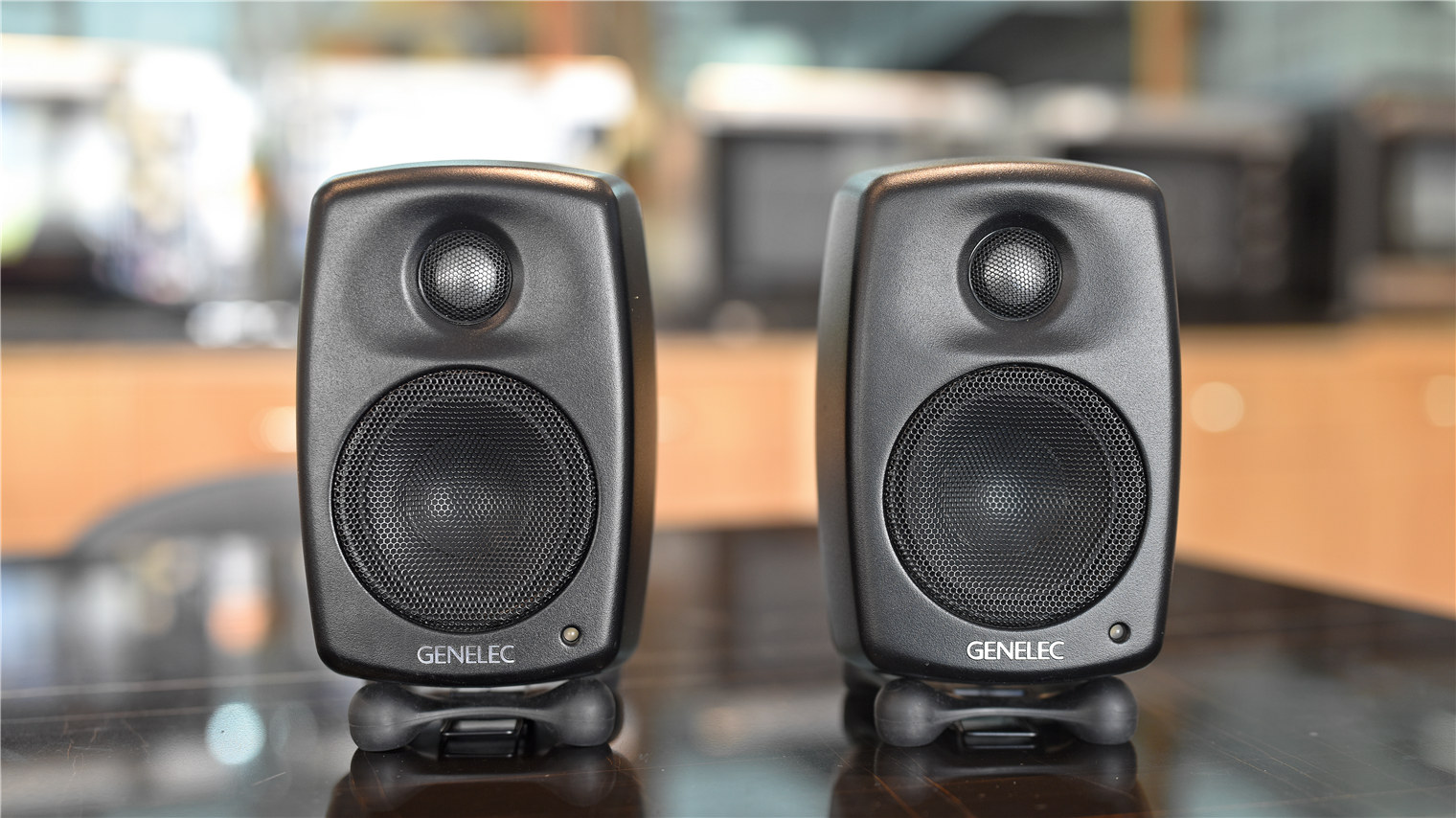 g-one闊崇 (鐪熷姏g one 闊崇)