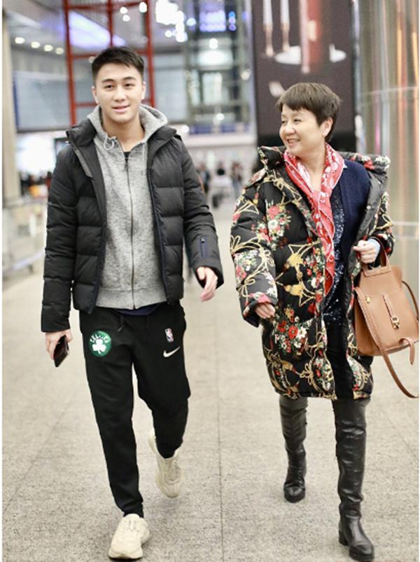 奶爸何猷君,奶爸何猷君迎25岁生日