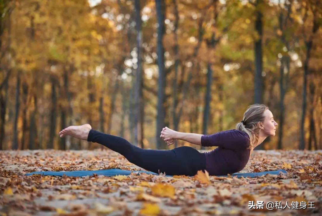 经常不自觉的身体一抖是什么原因,做动作手控制不住抖是什么症状