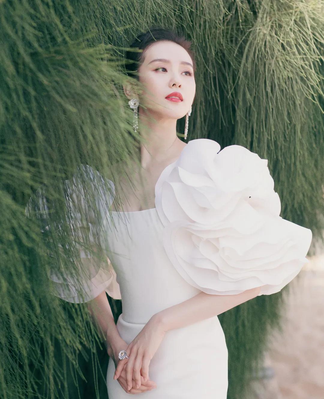 最火的泡泡袖上衣穿搭秋冬,夏天泡泡袖设计感小众上衣