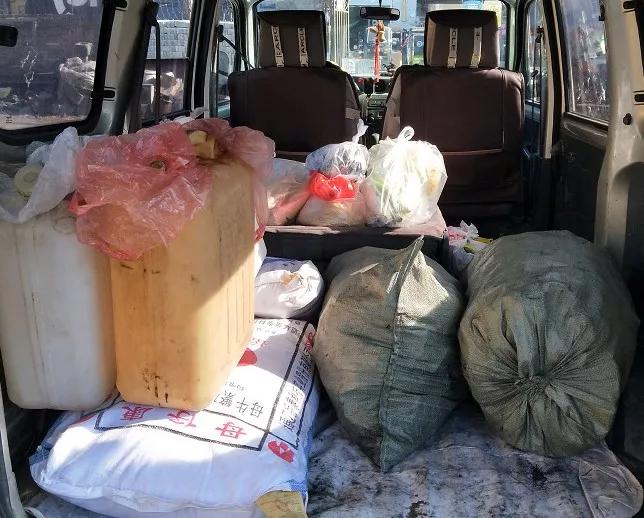 9小时，50张图，带您看全村最靓“代购员”