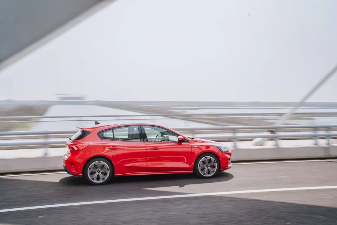 以科技标杆为目标，新一代福克斯干得怎样？