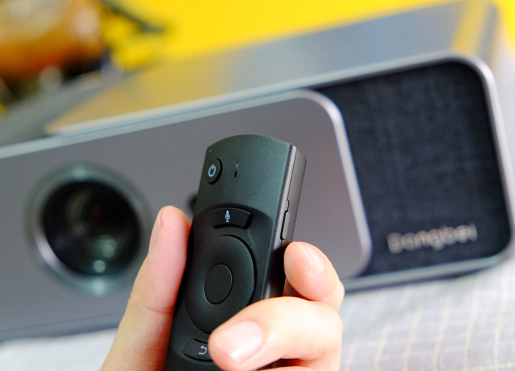 当贝投影仪智能入幕,当贝投影仪f1是什么技术