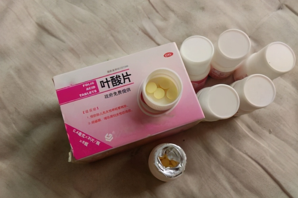 棰勯槻鍑虹敓缂洪櫡鍙堕吀0.4-9.8姣厠,缁胯壊钄彍鍙堕吀