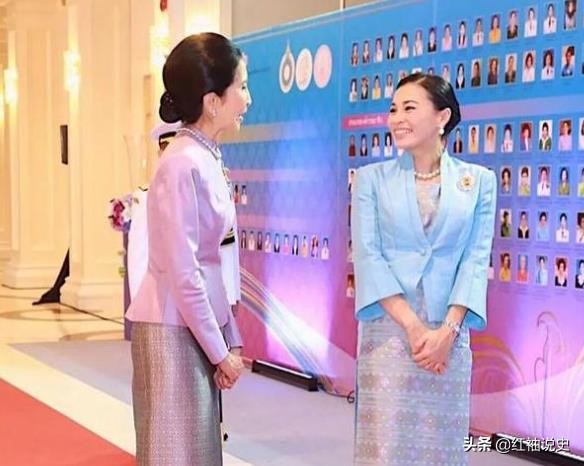 泰国王后惊艳高清图,泰国王室公布贺卡