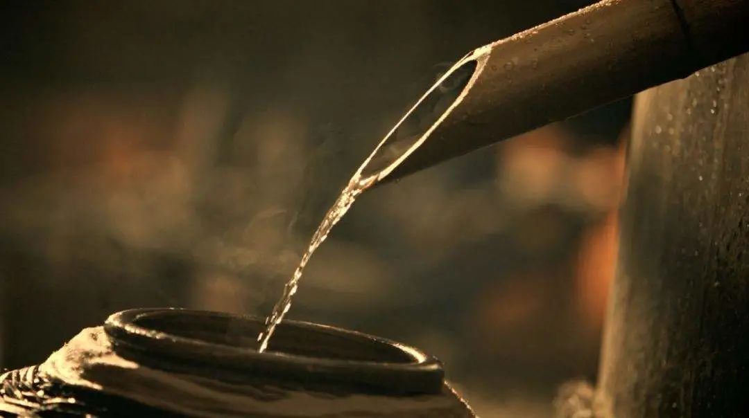 喝了一杯二锅头呛得眼泪流,一杯二锅头呛得眼泪流歌词