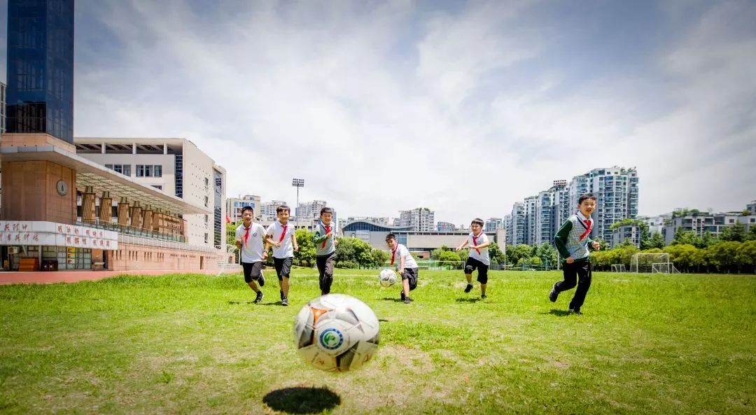 滨江足球队少年,滨江传奇足球少年