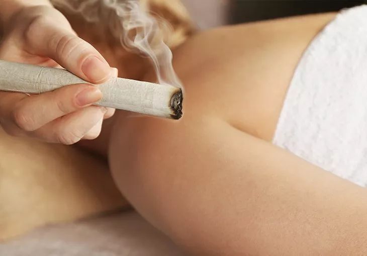 最方便的艾灸神器腹部,腰部艾灸神器