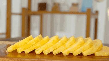 为了给你这个春天最好的凤梨，我们亲自去了高雄田间…