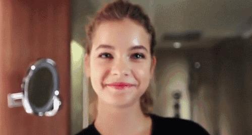 让双唇感受自然的轻抚-每人的兜里都有一位护士女孩