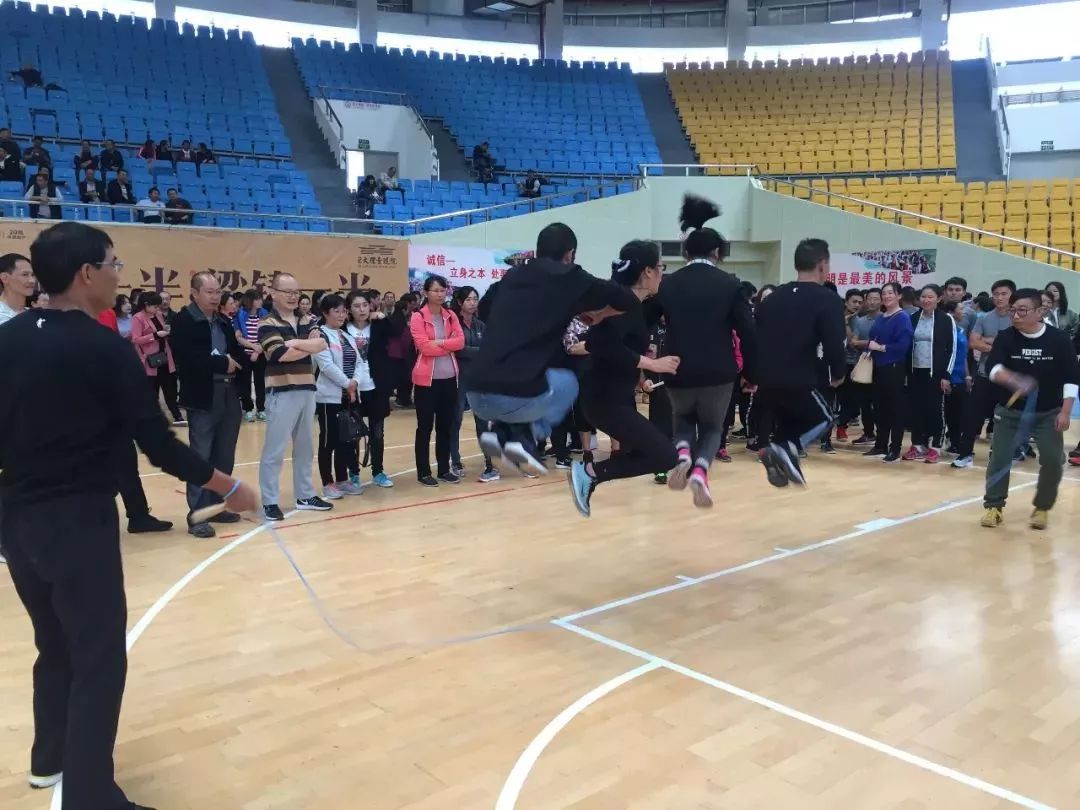 确认过眼神你们是最吃苦耐劳的人,确认过眼神的你就是我们要找的人