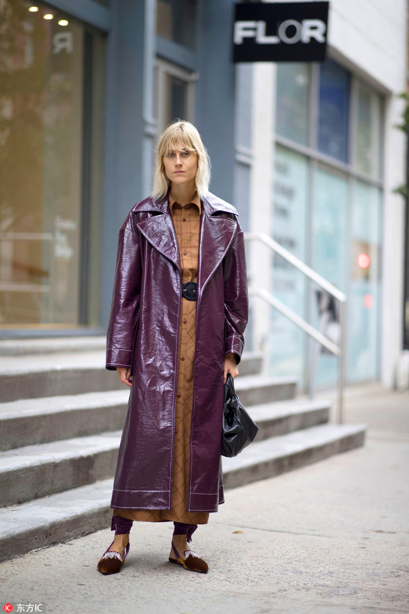 穿那么厚也能做行走的发光体？你的漆皮够亮么！