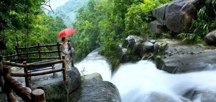 对不起我要去西安了,东兴还能去吗