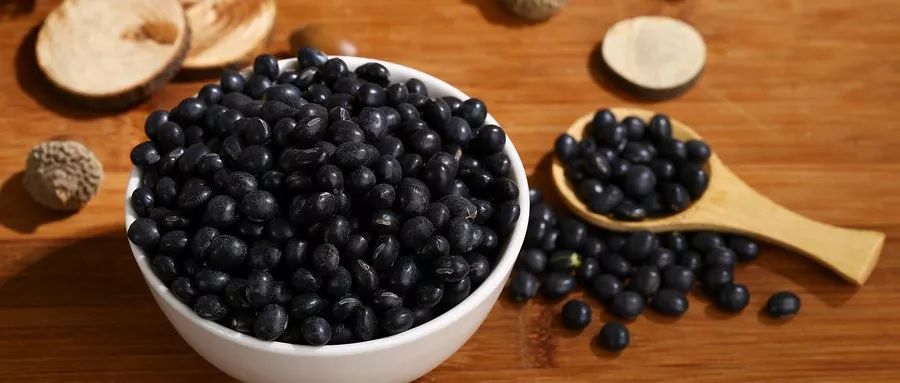 黑豆降不降血压,服用醋泡黑豆轻松降血压