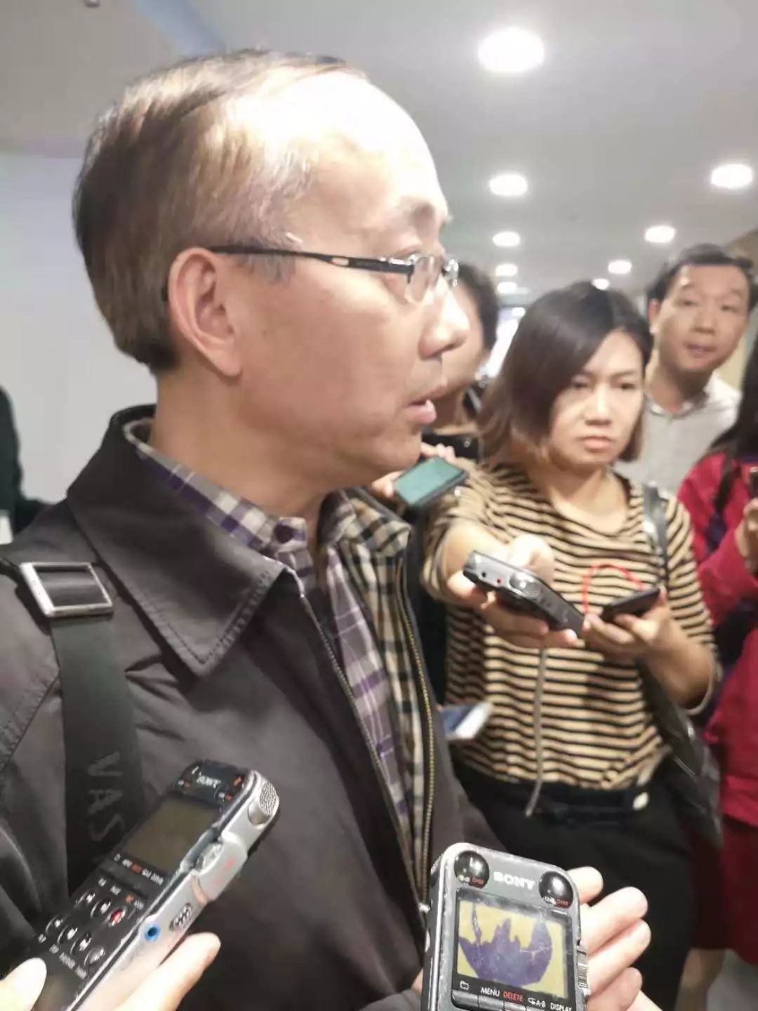 南京新东方、乐灵被查！在编特聘教师被抓包？培训机构这样说……