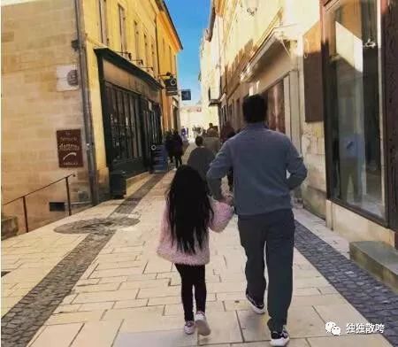 怀念一生中只抱了我两次的父亲