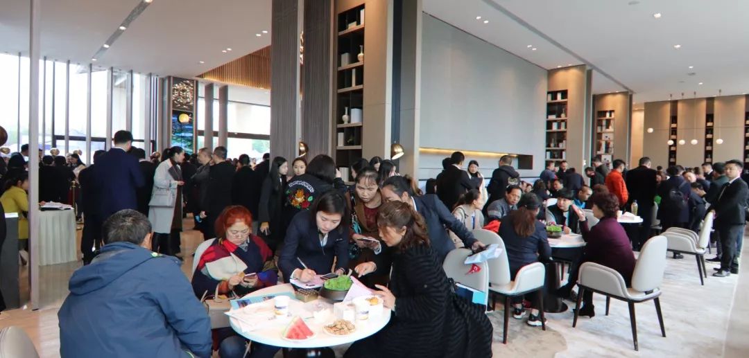 十月芳华，惊艳绽放丨峨眉·见山府冠领峨眉