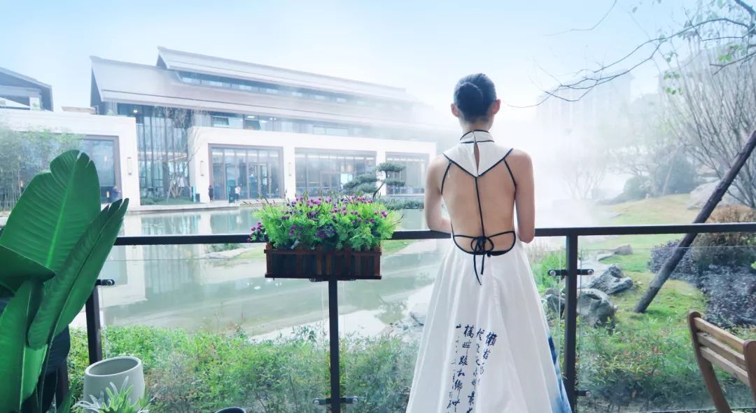 十月芳华，惊艳绽放丨峨眉·见山府冠领峨眉