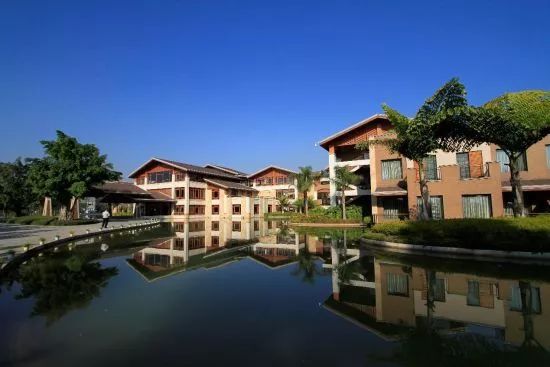 天气冷了泡温泉还是不错的,推荐泡温泉