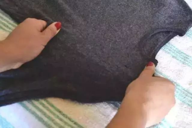 羊毛衣怎么防止掉毛,羊毛衣能用含酶洗衣粉吗