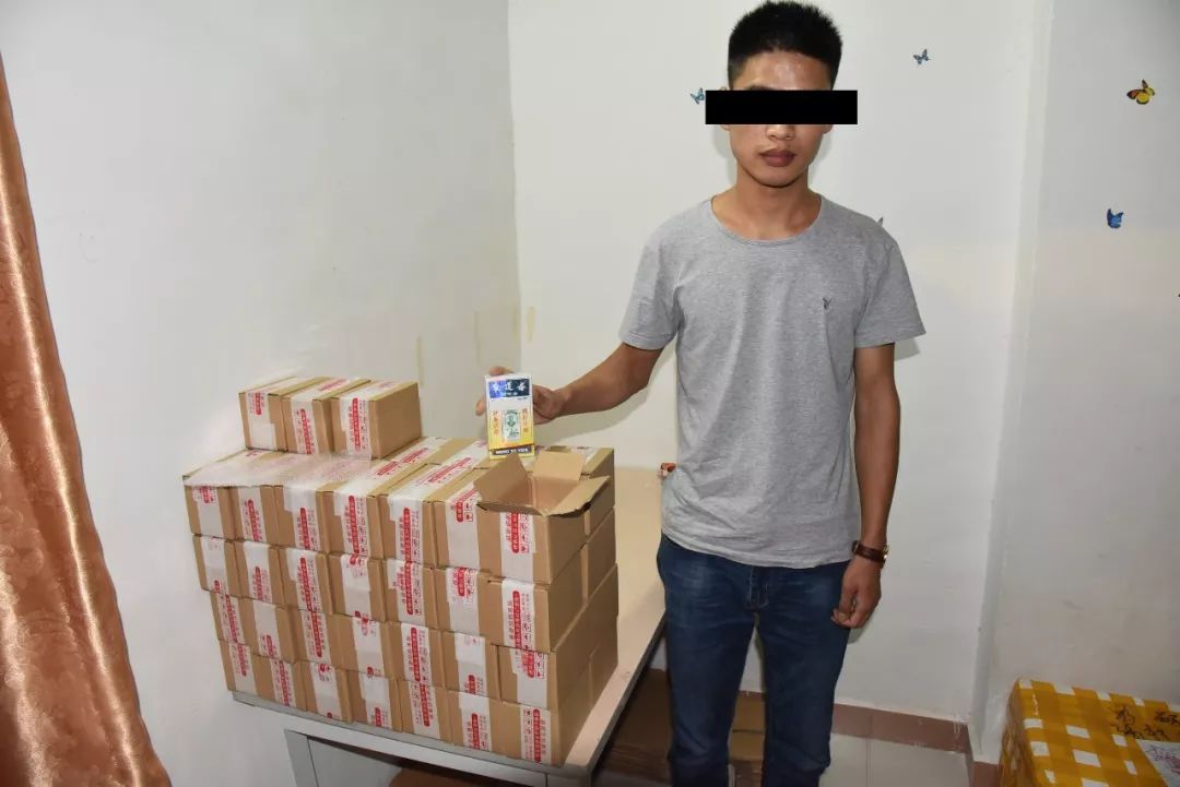 36万双假鞋被海关查获,警察查获假鞋