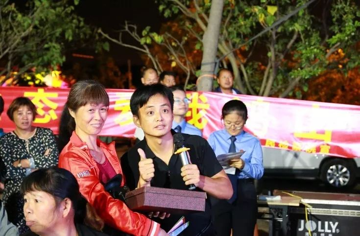 这一夜场集市有亮点，看剧学法两不误！