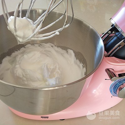 熊猫杯子蛋糕的做法,萌物杯子蛋糕的做法