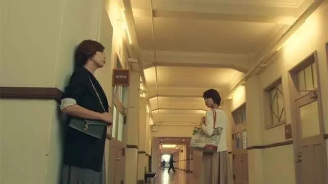 3000块以内的奢侈品包包,3000以下的奢侈品包包