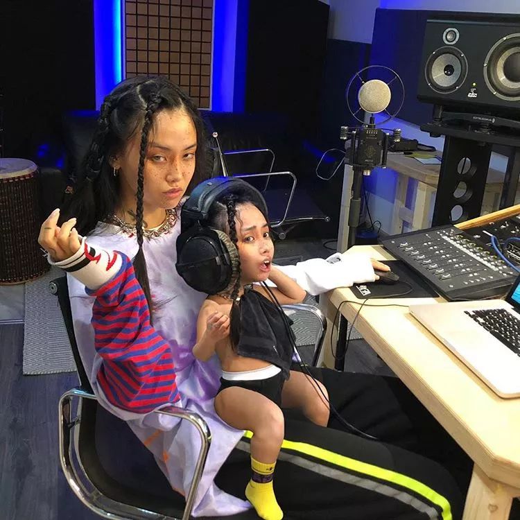 潮流女孩子,潮流的女人特点是什么