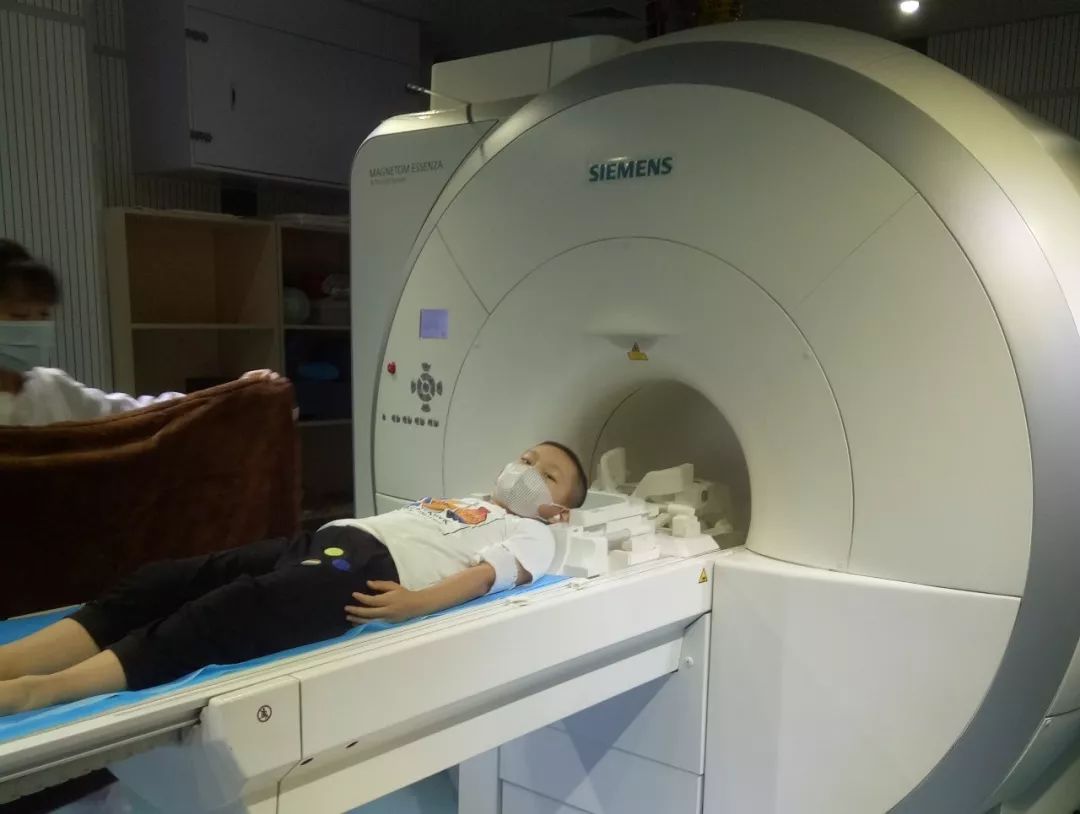 关于为患白血病的患儿捐款,孩子得白血病企业捐款