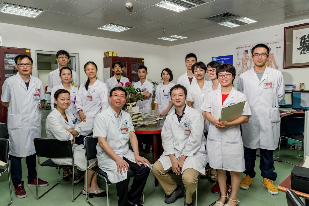 冬天最好的加湿方法,秋冬季节皮肤干燥给室内加湿