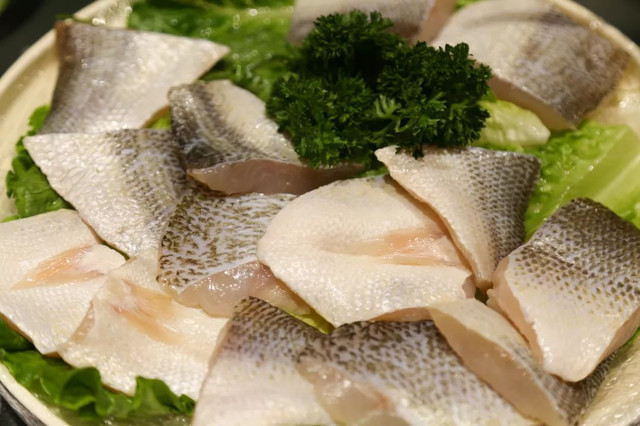 福利‖带上你的plus胃，郑州这家海鲜自助餐厅鲍鱼螃蟹吃到醉！