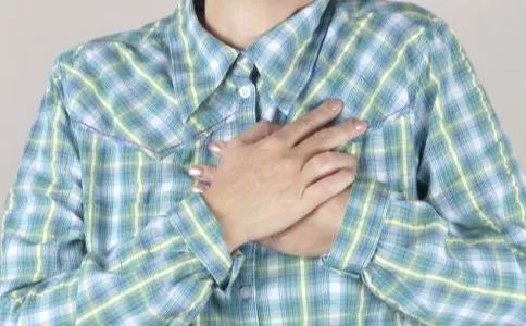 小伙说心电图有异常手术中有问题,小伙去医院检查后有什么毛病