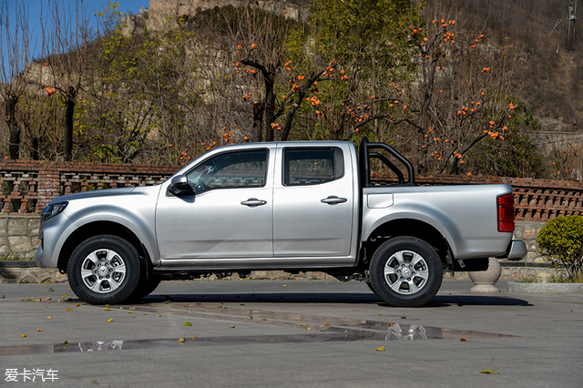 解禁的大玩具爱卡试驾长城皮卡风骏7