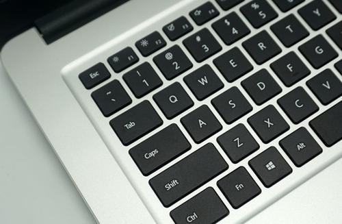 轻薄本电脑玩什么游戏最好,玩游戏选笔记本