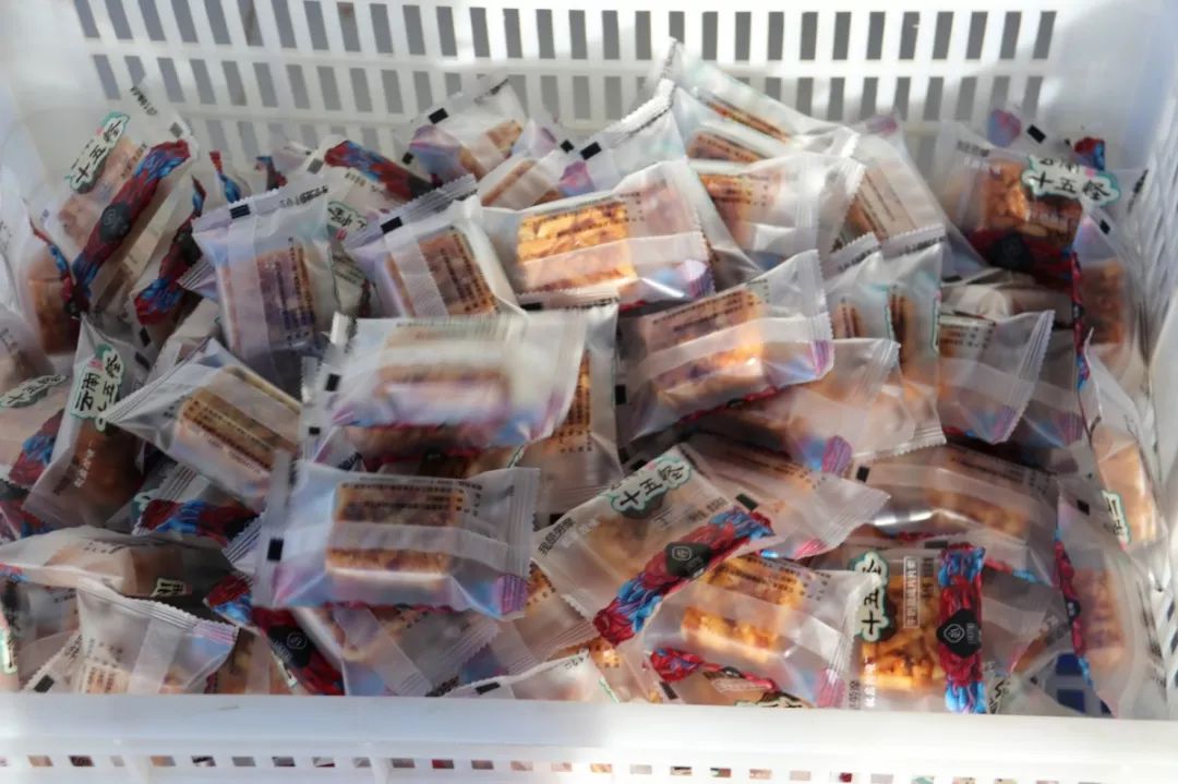 16斤鲜奶只出1斤乳扇,丽江也有自己的乳扇加工厂啦!只有1%的丽江人知道!