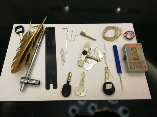 50%的普通门锁根本不防盗，你家的中招没？