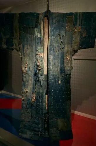 打补丁的衣服价值一两万！现在的时尚真是越来越难懂了