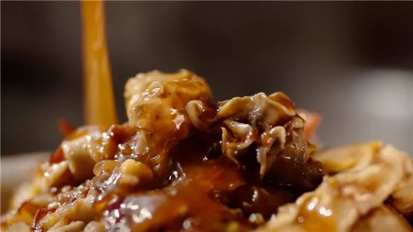 陈晓卿陈导：人间风味没我不爱吃的双手曾沾满天津皮皮虾的鲜血