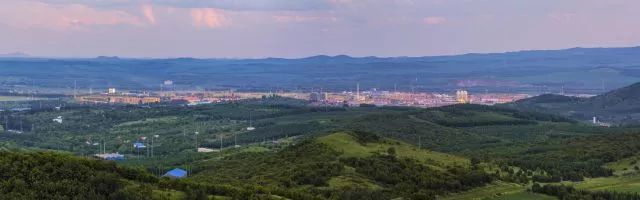 美丽的山城碾子山夜景,美丽的山城碾子山