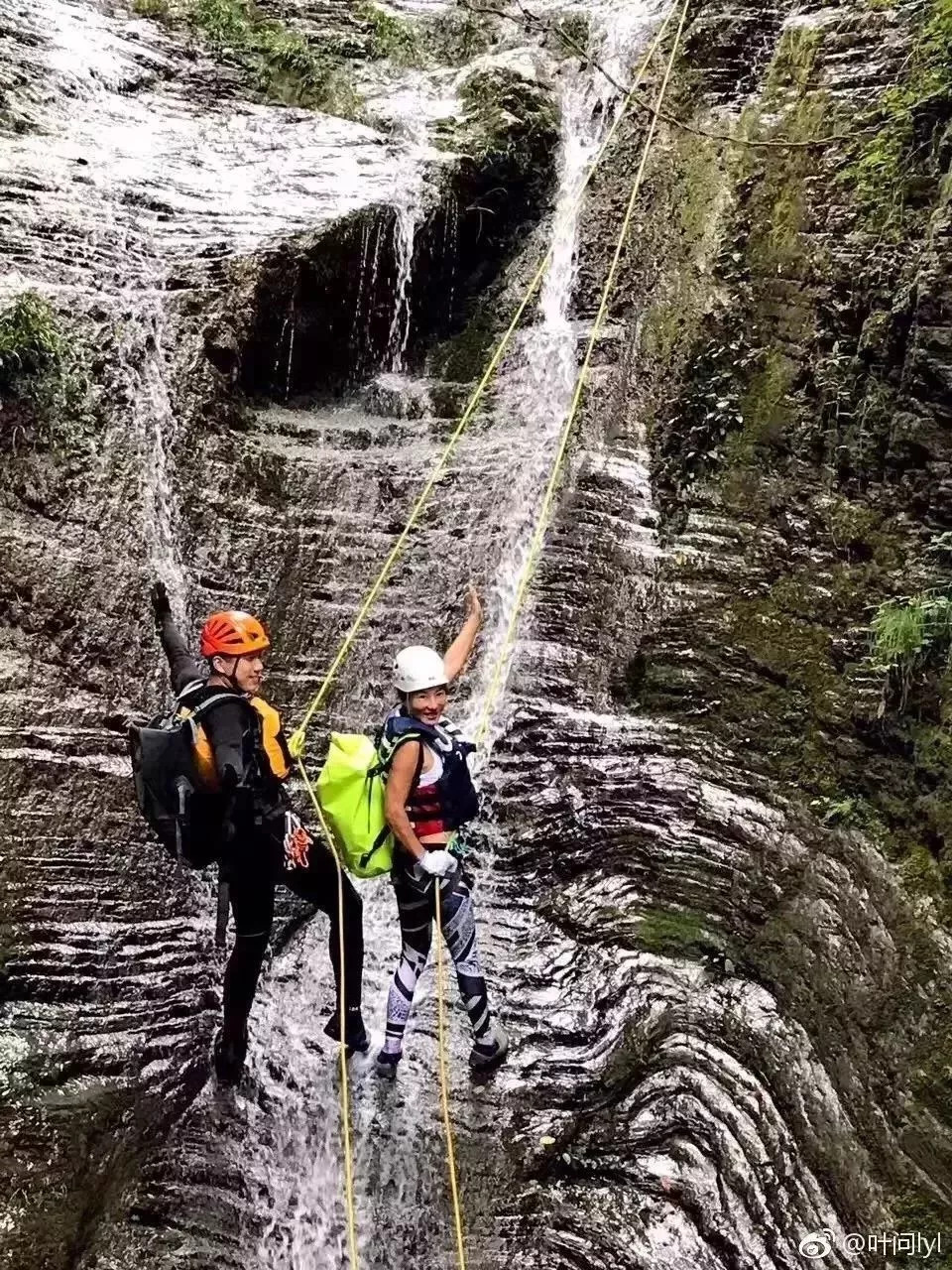 18岁最年轻辣妈照,世界上最年轻的辣妈