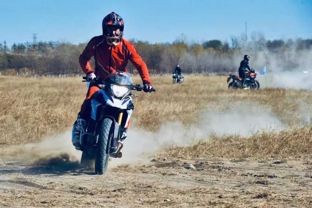 宝马gs最便宜多少钱,最便宜宝马g310gs摩托车