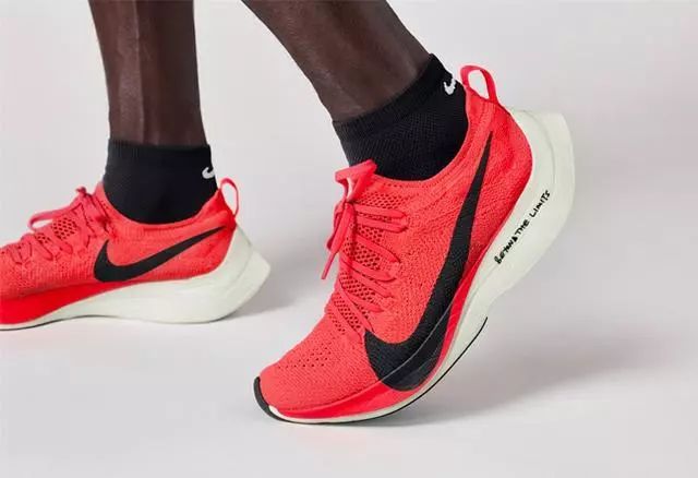 穿鞋防磨脚的方法,穿鞋怎么防止磨脚趾甲