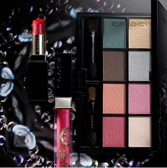 圣诞“妆”点亮平安夜