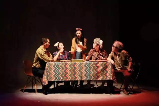 汽车与乳房，洛丽塔背后的真相