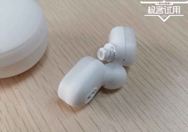 小米真无线蓝牙耳机air2s小白测评,小米airdots青春版跟红米airdots